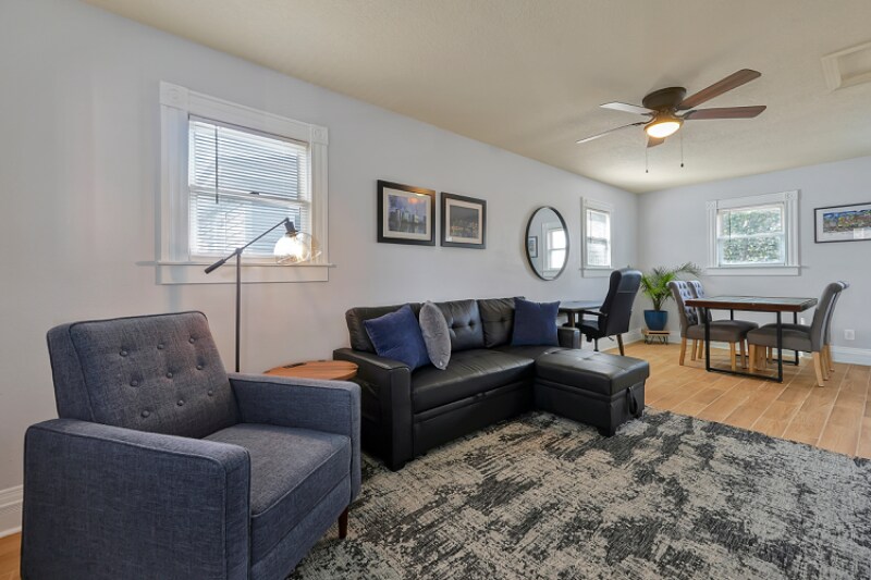 Primary Photo - 403 Highland Ave