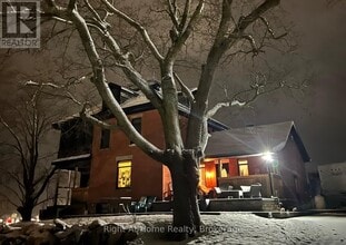 Building Photo - 12 Erinville Dr