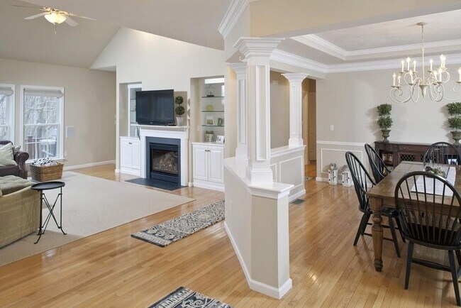 Building Photo - 15 Silver Brook Ln