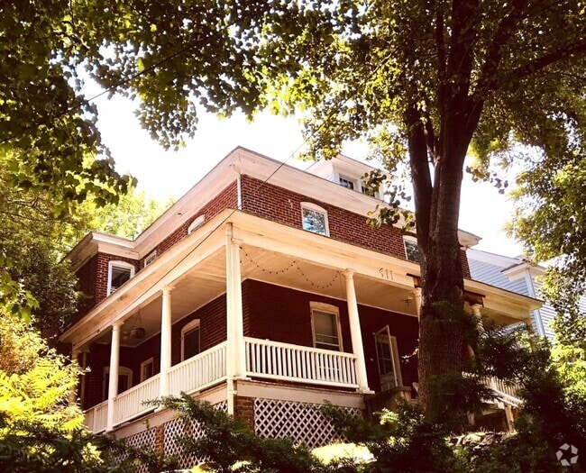 Building Photo - 411 Altamont St