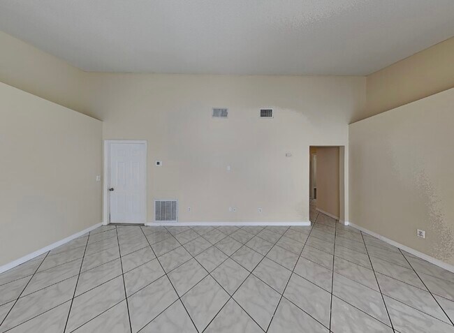 Building Photo - 129 Rollins Dr