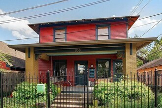 Building Photo - 108 W 10th 1/2 St