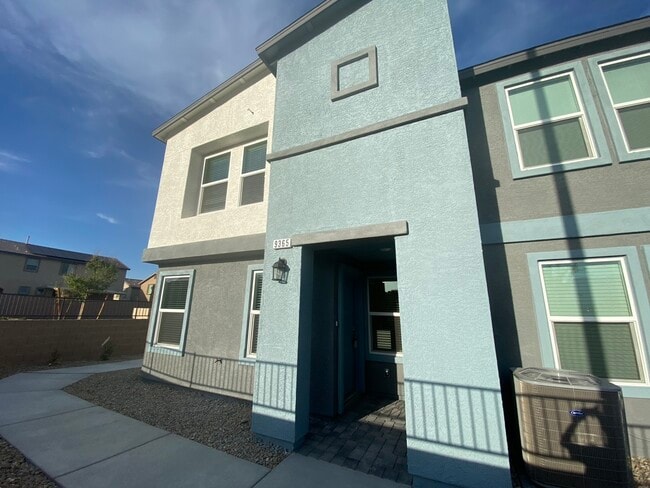 Building Photo - 9365 Quiet Lagoon St