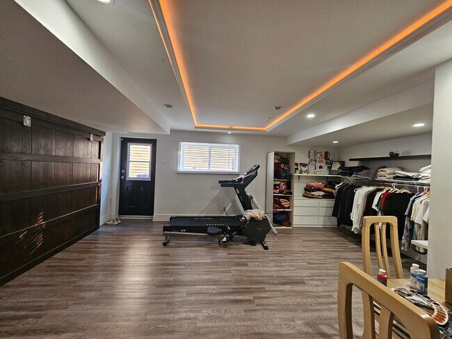 Photo du bâtiment - 5513 Teskey Pl