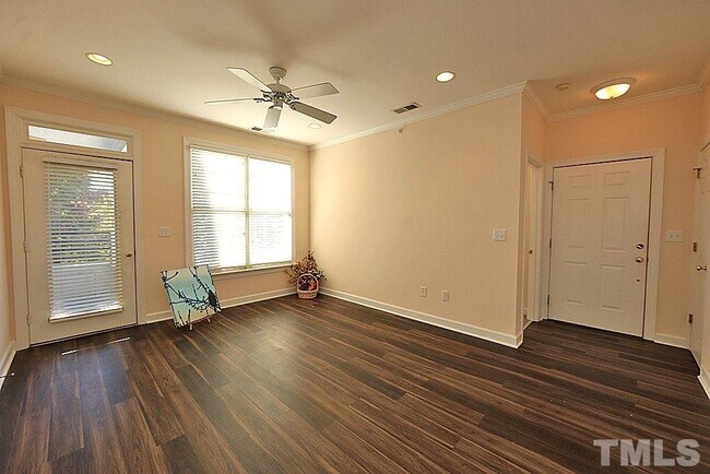 Building Photo - 703 Copperline Drive unit 302, Chapel Hill...