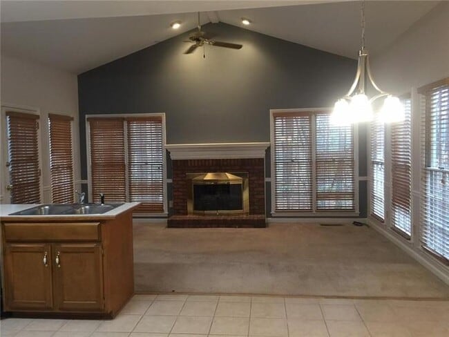 Building Photo - 325 Rams Way