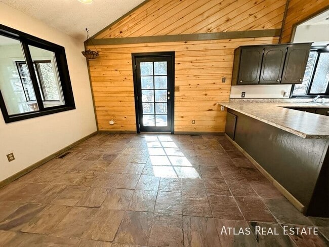 Building Photo - 1309 Browning Ave