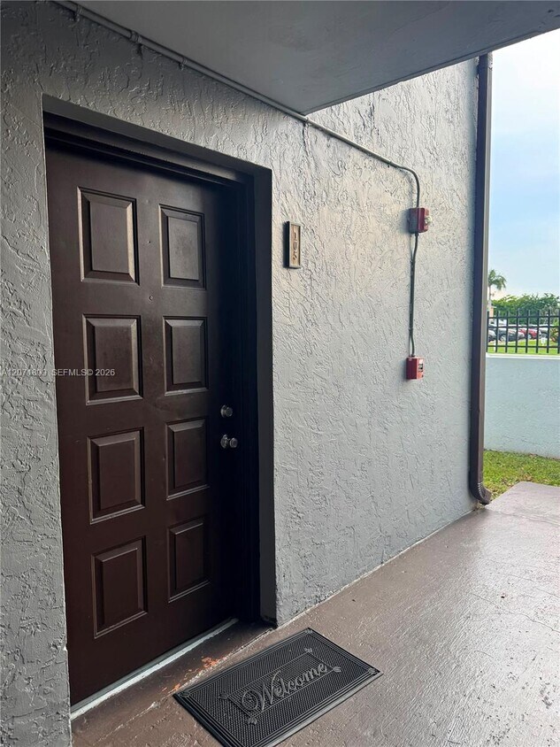 Foto del edificio - 7401 SW 152nd Ave