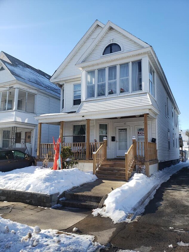 Primary Photo - 49 Linden St