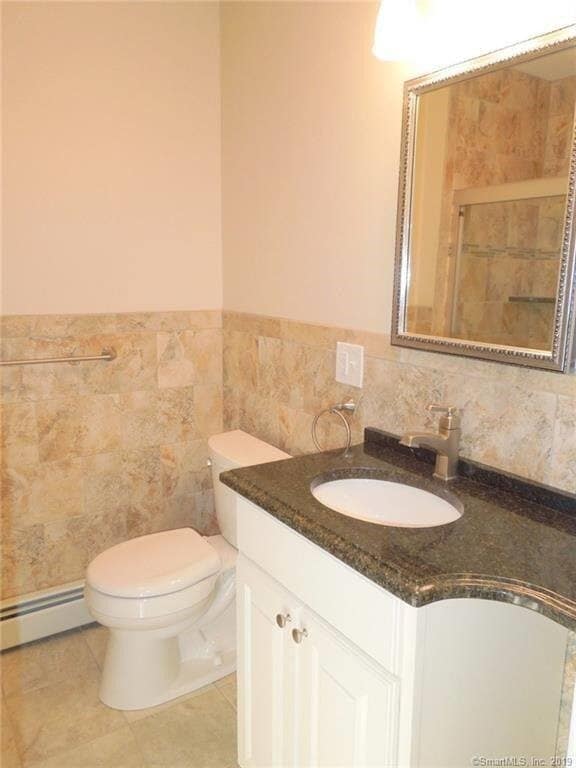 Bathroom View 1 - 79 Warren St