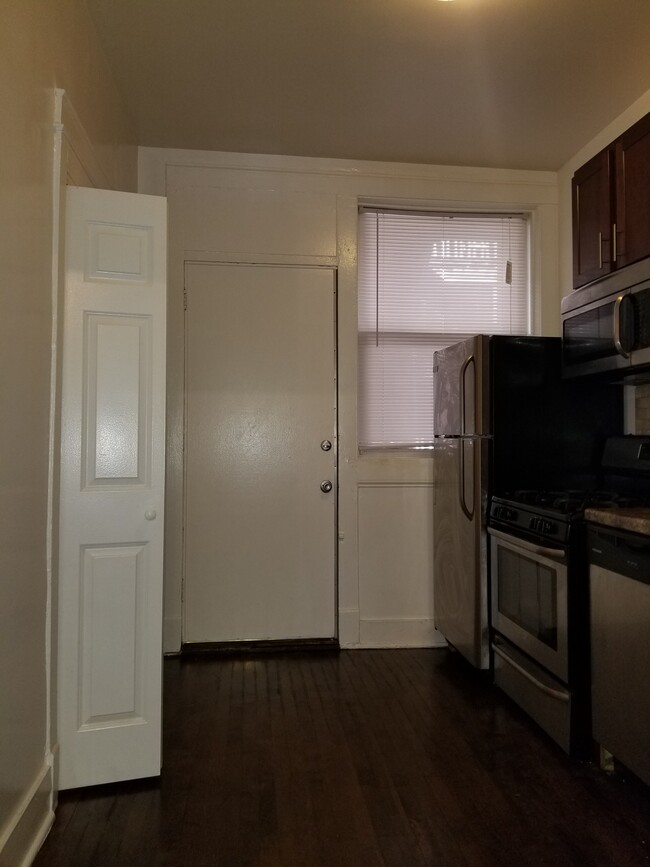 Foto del edificio - 4423 N Hazel St