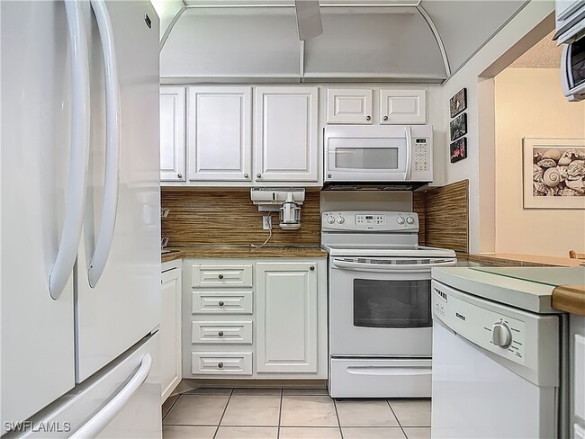 Building Photo - 175 Turtle Lake Ct