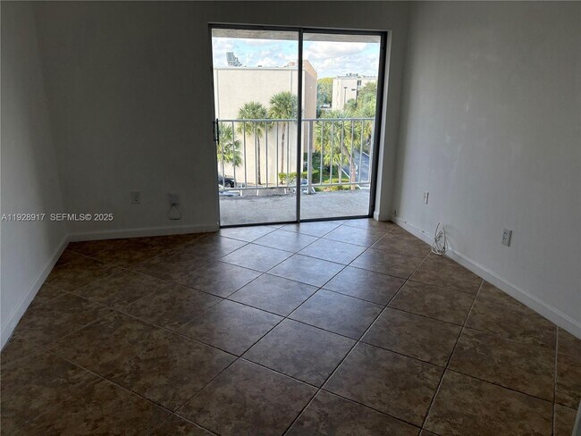Foto del edificio - 7747 SW 86th St