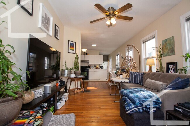 Building Photo - 9/1 Spacious Brighton Center/Boston Landin...