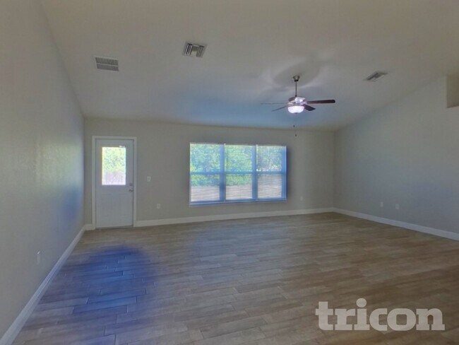 Foto del edificio - 22404 Cheryl Ave