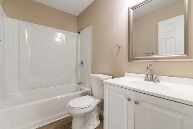 Building Photo - 1513 Glennon Dr