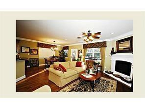 Foto del edificio - 512 Heath Ln