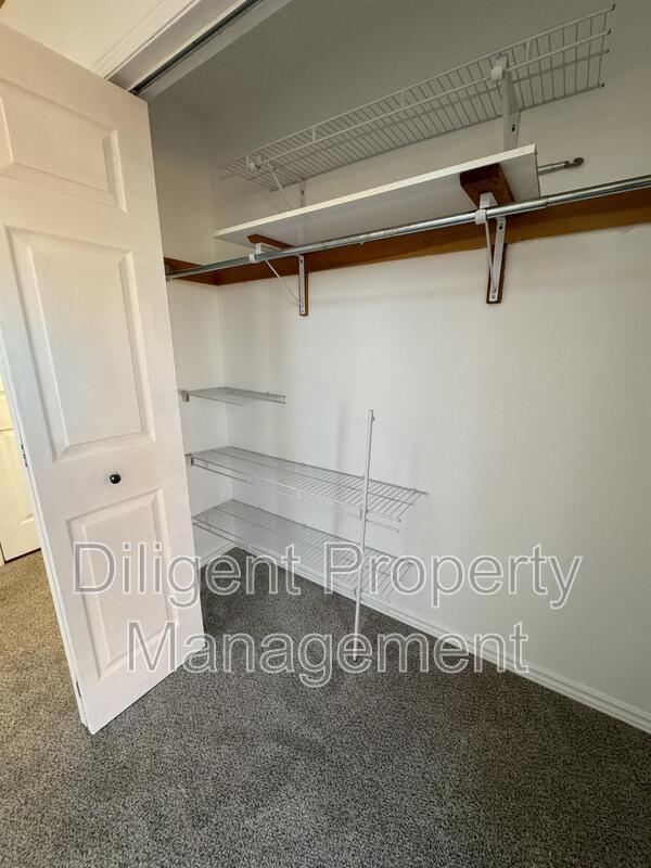 Building Photo - 805 Morphet Ave
