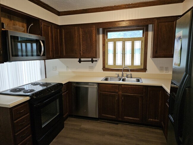Foto del edificio - 1617 Hennessy Pl