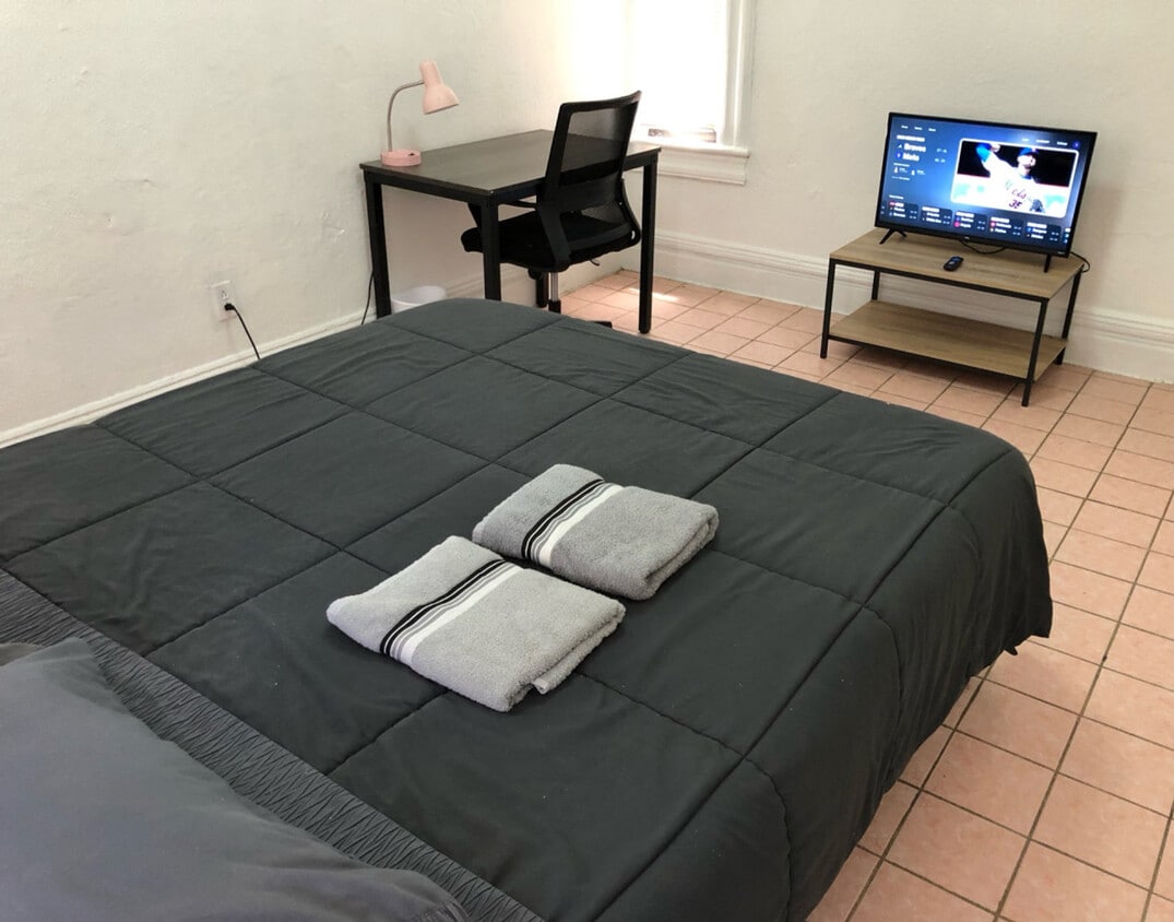 Foto principal - 324 24th St