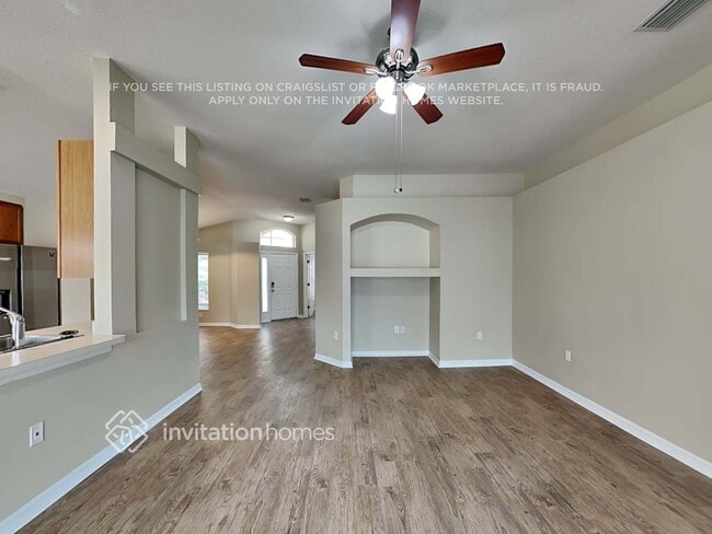 Building Photo - 12709 Tall Pines Way