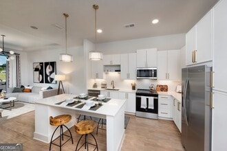 Building Photo - 525 Sawnee Vlg Blvd