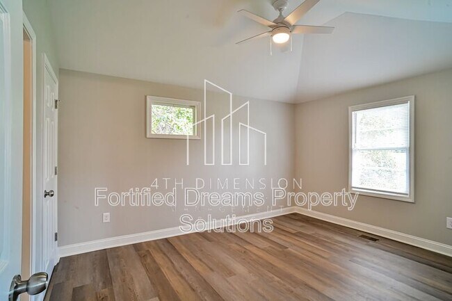 Foto del edificio - 4049 Wood Ave
