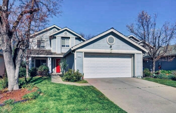 Foto principal - Welcome to this stunning 3-bedroom, 2.5-ba...