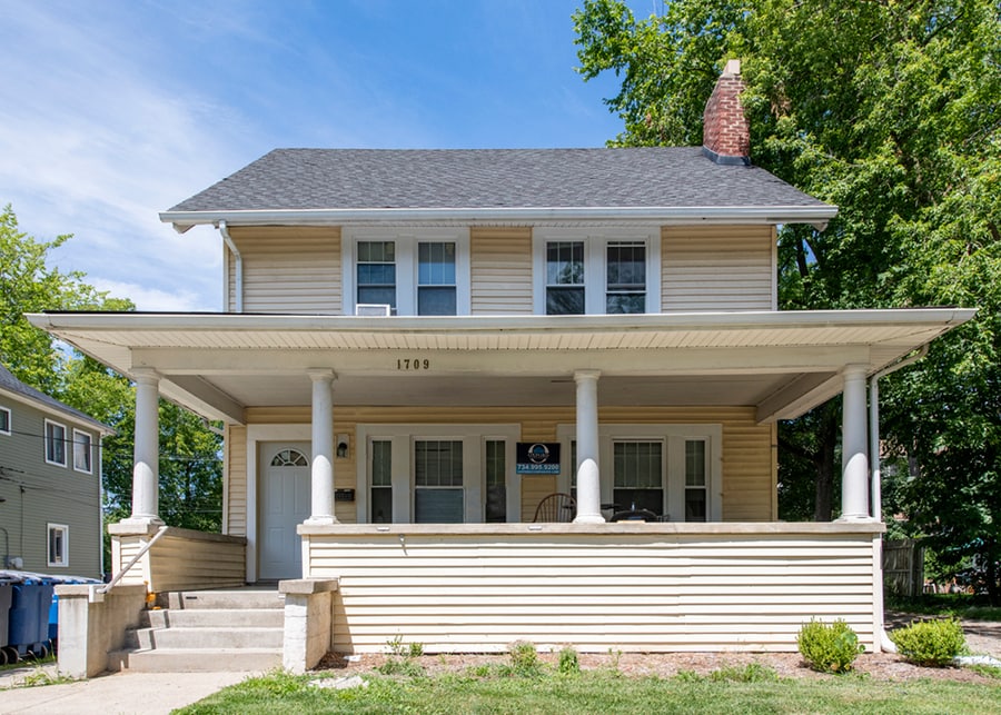 Primary Photo - 1709 S. University-1709SU