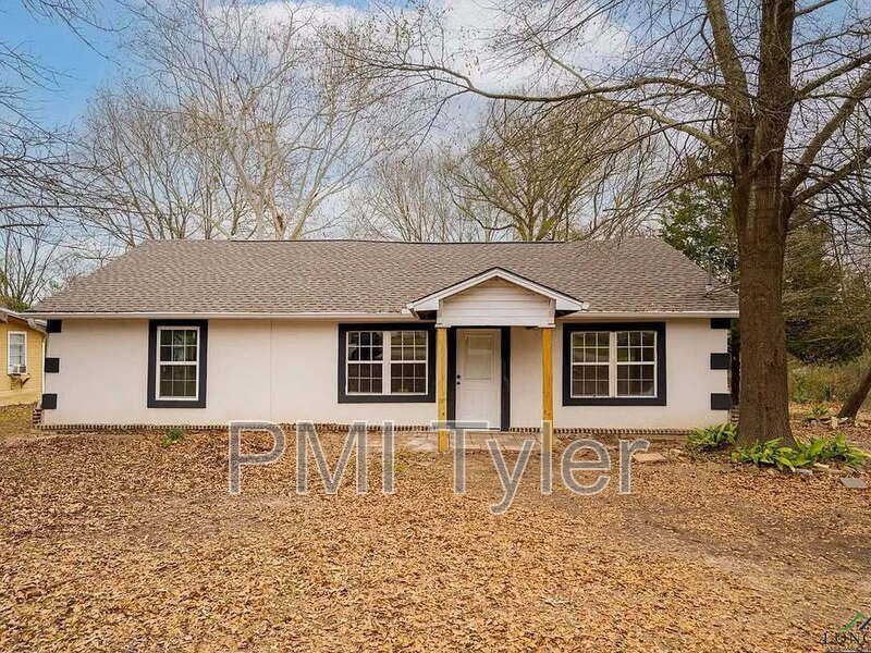 Primary Photo - 514 N Pearl St