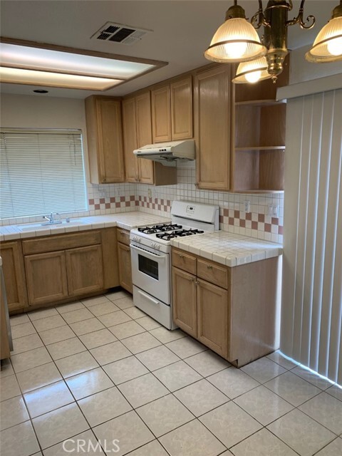 Building Photo - 319 California St