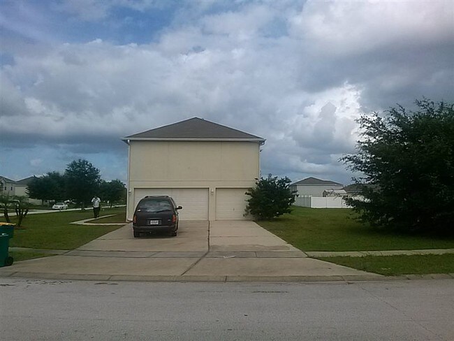 Building Photo - 2708 Garrett Nicholas Loop