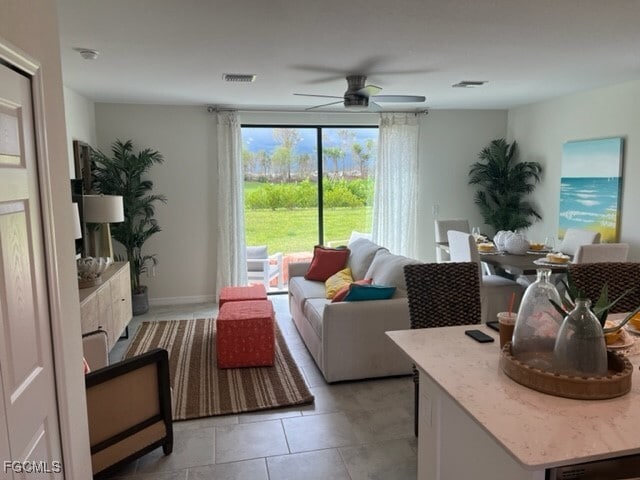 Building Photo - 14299 Oviedo Pl