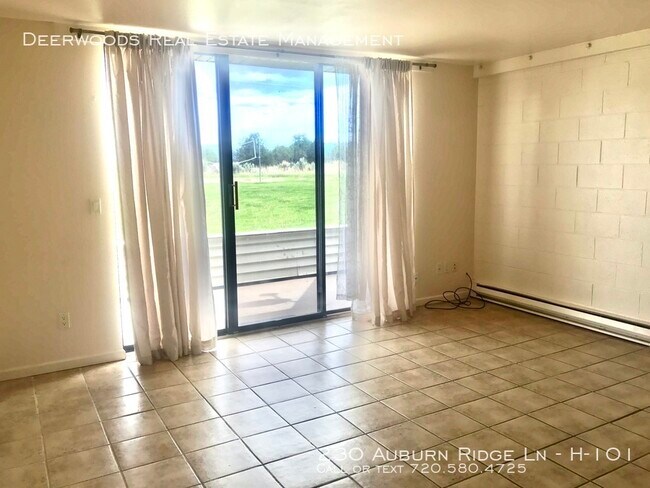 Foto del edificio - 230 Auburn Ridge Ln