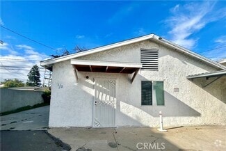 Building Photo - 2657 E Monroe St