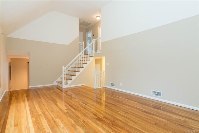Living room - 2 Chatham Pl