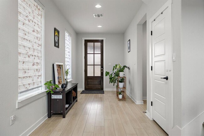 Building Photo - 2204 Lead Plum Path