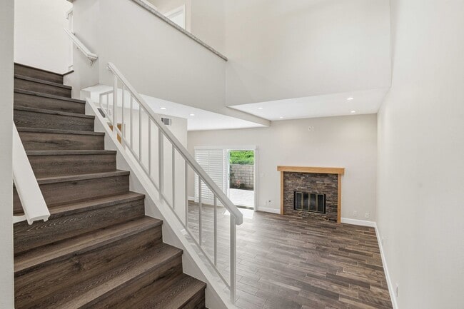 Building Photo - 22834 Banyan Pl