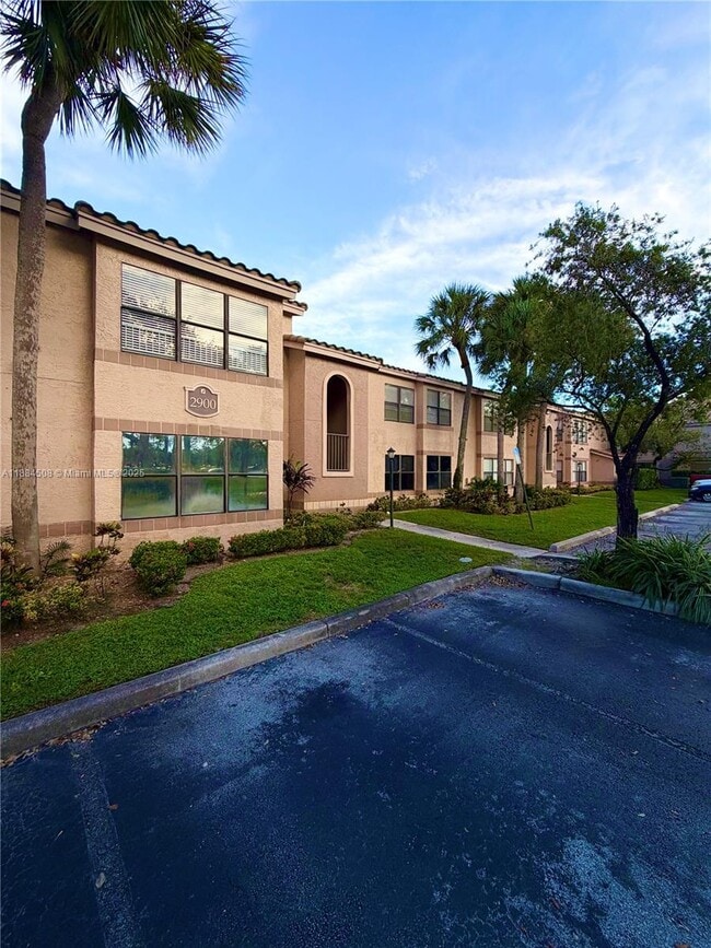 Building Photo - 2900 S University Dr