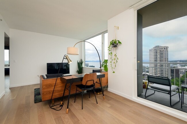 Building Photo - Seattle Heights Condominiums ~ Belltown