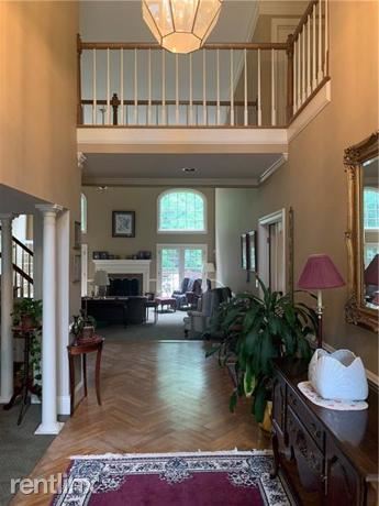 Building Photo - 5 br, 3 bath House - 990 Henry Terrace