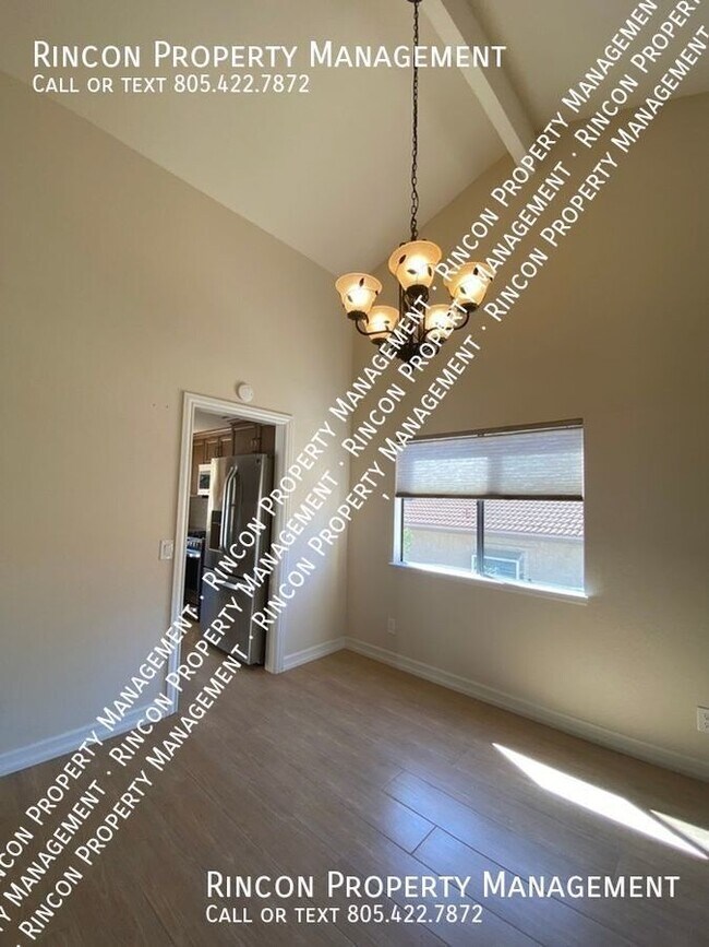 Foto del edificio - Camarillo Springs *Spacious 2 Bedrooms/2 B...