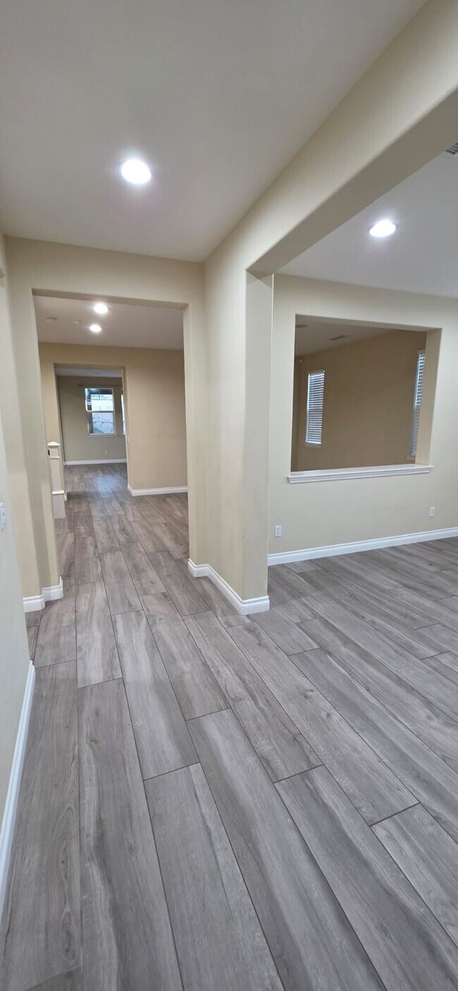 Foto del edificio - 14313 Florence St