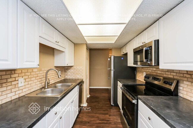 Foto del edificio - 23610 Downs Pl