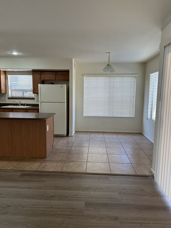 Foto del edificio - 4 Bedroom in Rancho El Dorado Maricopa