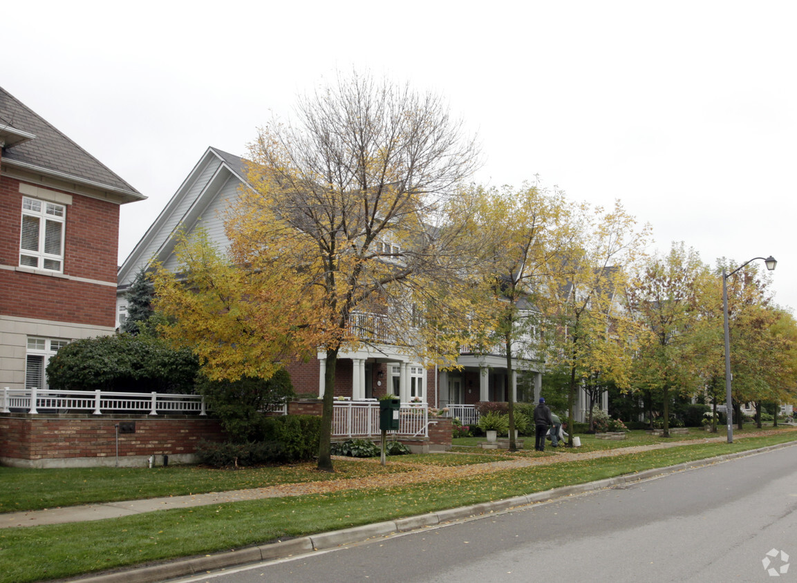 Photo du bâtiment - Port Credit Village