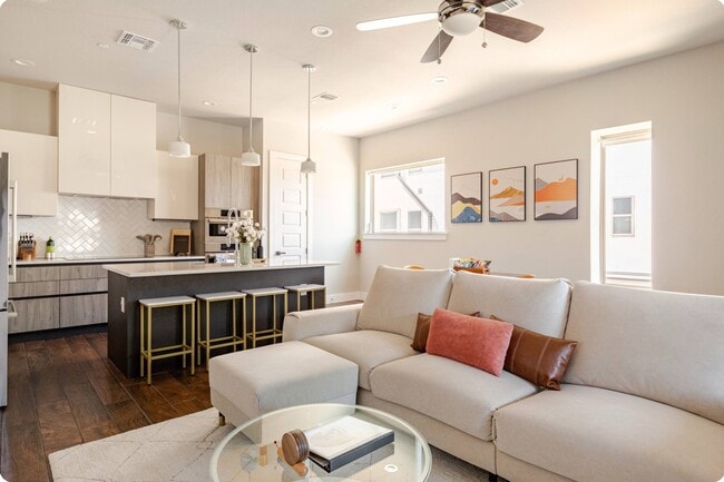 Photo - 1817 N Saint Marys St Townhome