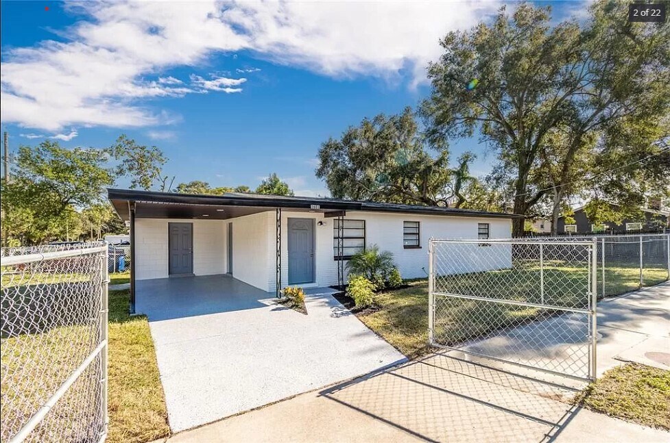 Primary Photo - 3601 E Comanche Ave