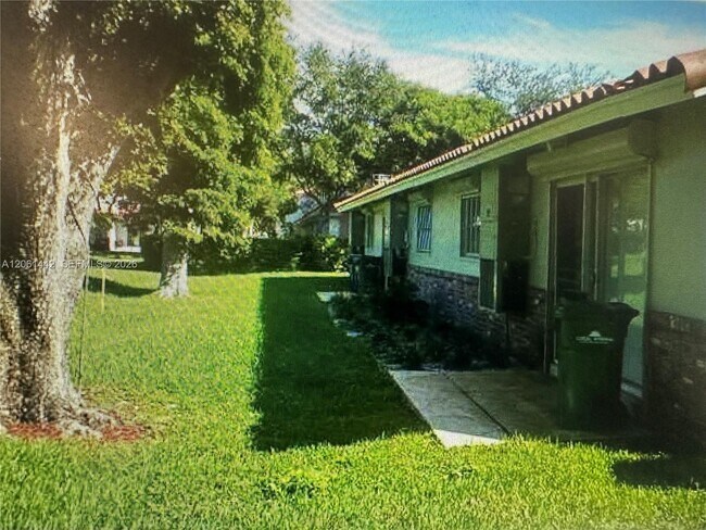 Foto del edificio - 9010 NW 38th Dr