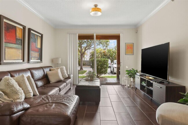 Foto del edificio - 6861 SW 44th St